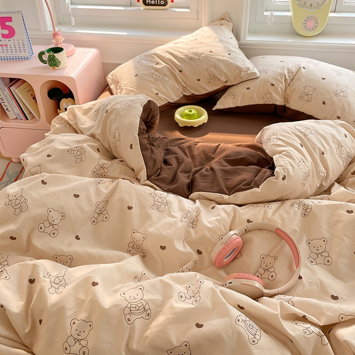 91家纺网 家纺一手货源 找家纺 思诺羽床笠 2025春夏新款小清新105克高克重水洗棉印花四件套 顽皮熊