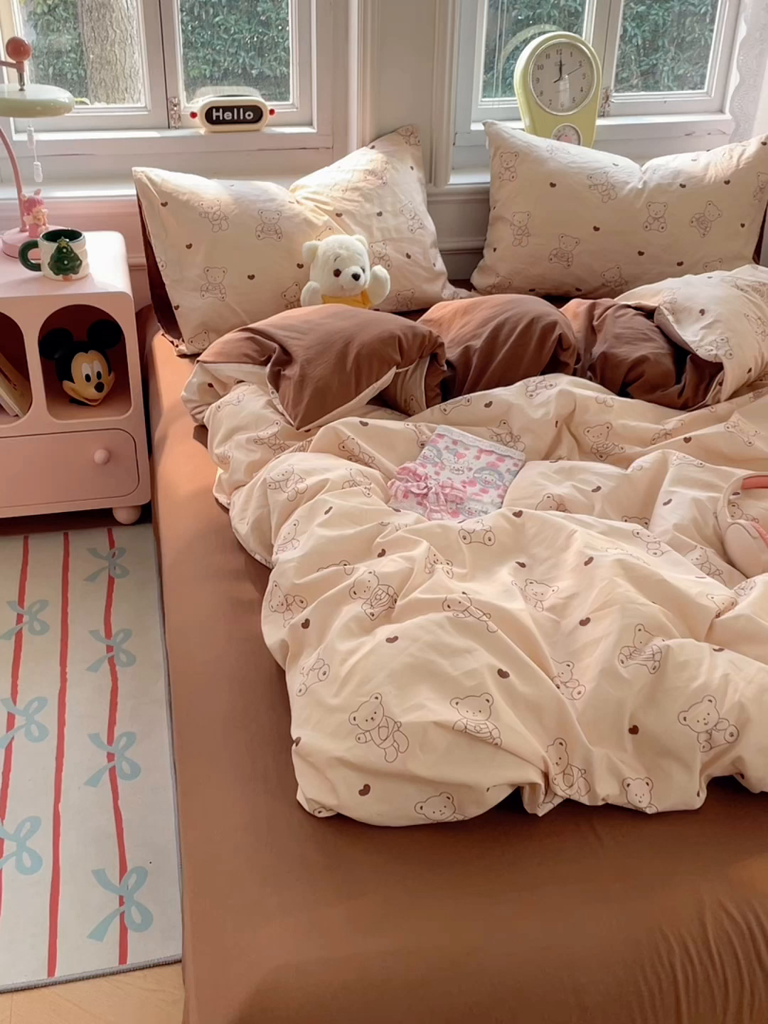 91家纺网 家纺一手货源 找家纺 思诺羽床笠 2025春夏新款小清新105克高克重水洗棉印花四件套 顽皮熊