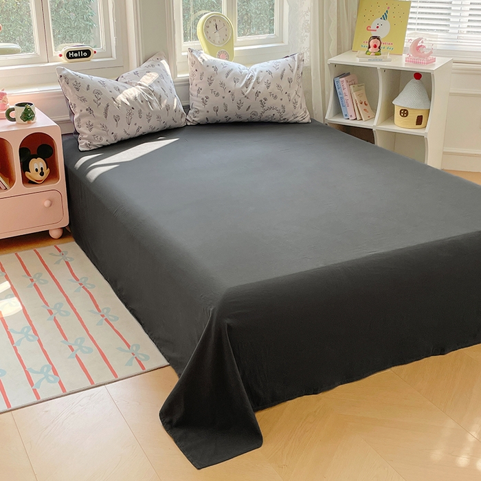 91家纺网 家纺一手货源 找家纺 思诺羽床笠 2025春夏新款小清新105克高克重水洗棉印花四件套 月影繁花