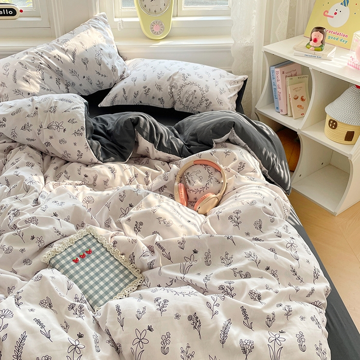 91家纺网 家纺一手货源 找家纺 思诺羽床笠 2025春夏新款小清新105克高克重水洗棉印花四件套 月影繁花