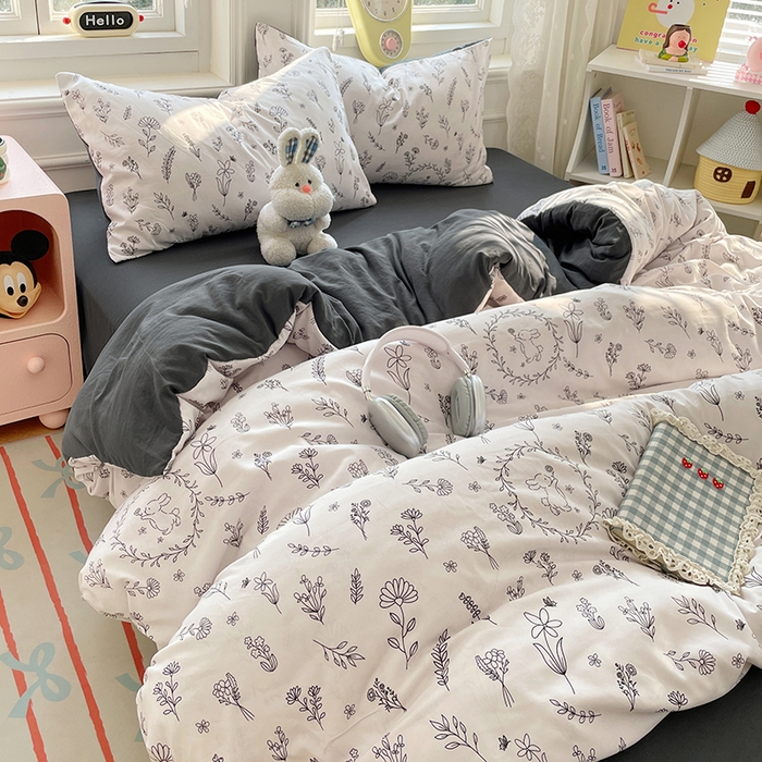 91家纺网 家纺一手货源 找家纺 思诺羽床笠 2025春夏新款小清新105克高克重水洗棉印花四件套 月影繁花