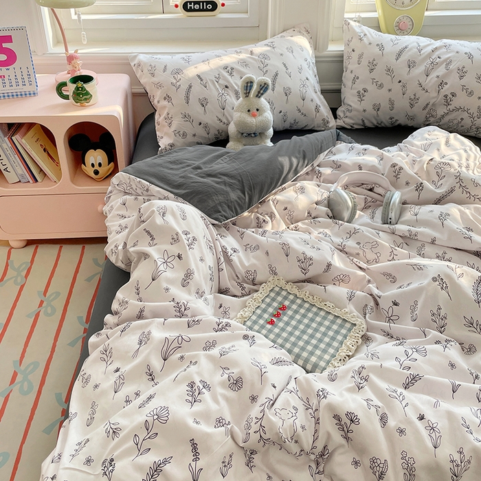 91家纺网 家纺一手货源 找家纺 思诺羽床笠 2025春夏新款小清新105克高克重水洗棉印花四件套 月影繁花