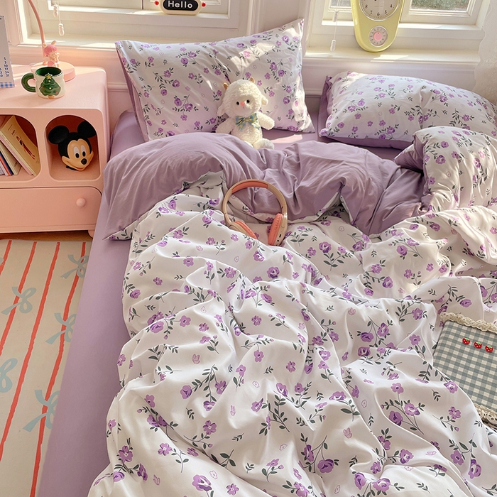 91家纺网 家纺一手货源 找家纺 思诺羽床笠 2025春夏新款小清新105克高克重水洗棉印花四件套 紫郁芳菲