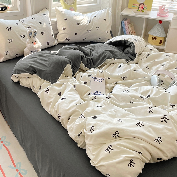 91家纺网 家纺一手货源 找家纺 思诺羽床笠 2025春夏新款小清新105克高克重水洗棉印花四件套 蝴蝶结