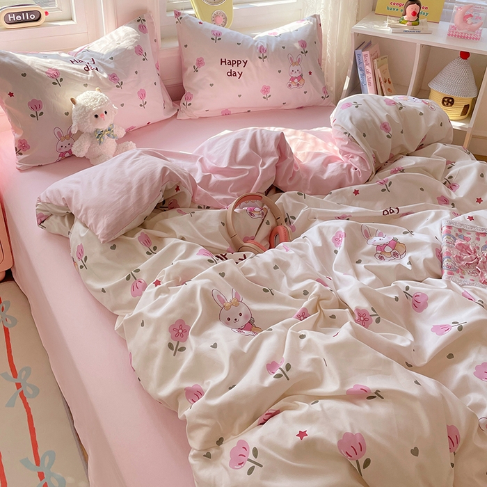 91家纺网 家纺一手货源 找家纺 思诺羽床笠 2025春夏新款小清新105克高克重水洗棉印花四件套 花园小兔