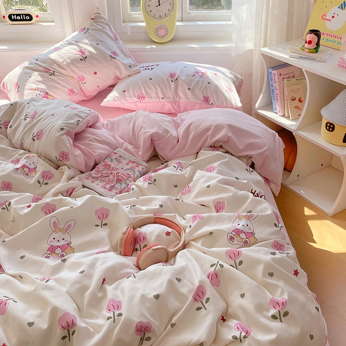 91家纺网 家纺一手货源 找家纺 思诺羽床笠 2025春夏新款小清新105克高克重水洗棉印花四件套 花园小兔