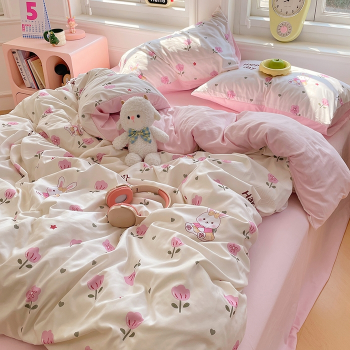 91家纺网 家纺一手货源 找家纺 思诺羽床笠 2025春夏新款小清新105克高克重水洗棉印花四件套 花园小兔