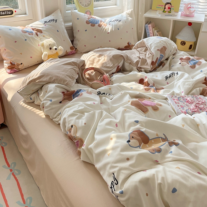 91家纺网 家纺一手货源 找家纺 思诺羽床笠 2025春夏新款小清新105克高克重水洗棉印花四件套 腊肠狗