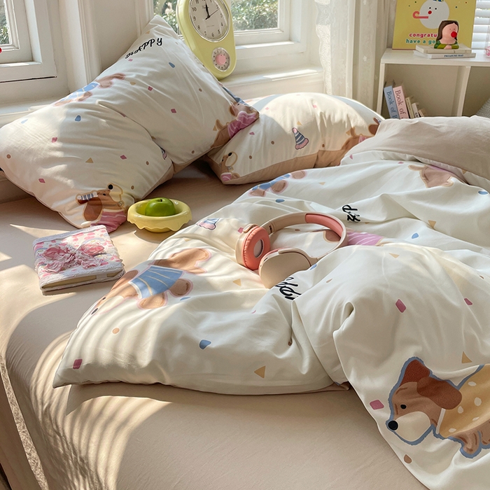 91家纺网 家纺一手货源 找家纺 思诺羽床笠 2025春夏新款小清新105克高克重水洗棉印花四件套 腊肠狗