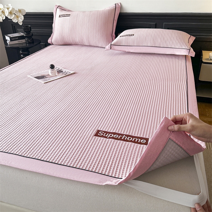 91家纺网 家纺一手货源 找家纺 笙意家纺 2025新款A类PE华夫格豆豆凉感软席-雅克系列 雅克-清新粉