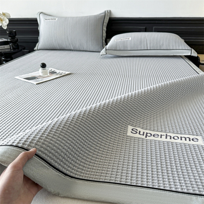 91家纺网 家纺一手货源 找家纺 笙意家纺 2025新款A类PE华夫格豆豆凉感软席-雅克系列 雅克-淡雅灰