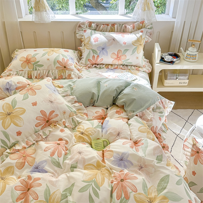 91家纺网 家纺一手货源 找家纺 忘忧草 2025新款全棉印花花边被套单件纯棉 云裳花谷