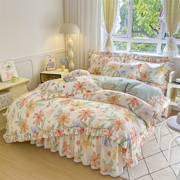 91家纺网 家纺一手货源 找家纺 忘忧草 2025新款全棉印花花边被套单件纯棉 云裳花谷