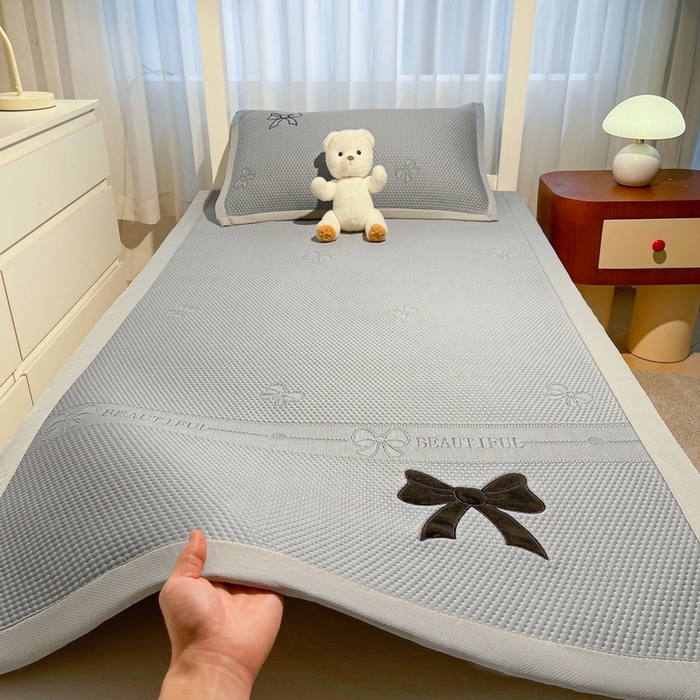 91家纺网 家纺一手货源 找家纺 （总）爱思凯家纺 2025新款【学生】PE冰豆豆凉席-绮梦系列-床席款