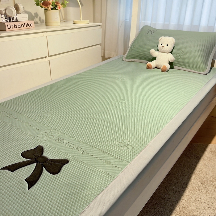 91家纺网 家纺一手货源 找家纺 （总）爱思凯家纺 2025新款【学生】PE冰豆豆凉席-绮梦系列-床席款