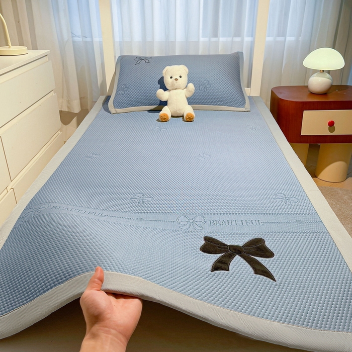 91家纺网 家纺一手货源 找家纺 （总）爱思凯家纺 2025新款【学生】PE冰豆豆凉席-绮梦系列-床席款