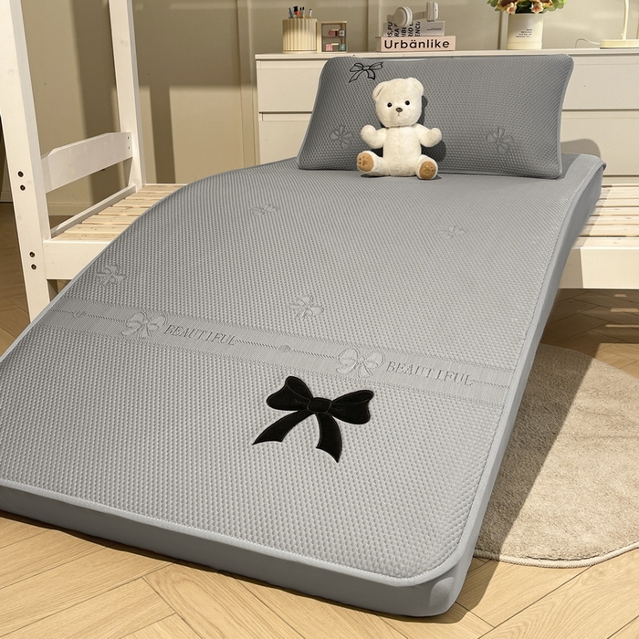 91家纺网 家纺一手货源 找家纺 （总）爱思凯家纺 2025新款【学生】PE冰豆豆凉席-绮梦系列-床笠款