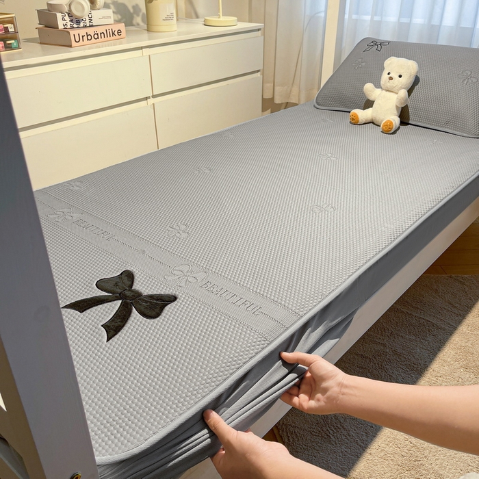 91家纺网 家纺一手货源 找家纺 （总）爱思凯家纺 2025新款【学生】PE冰豆豆凉席-绮梦系列-床笠款