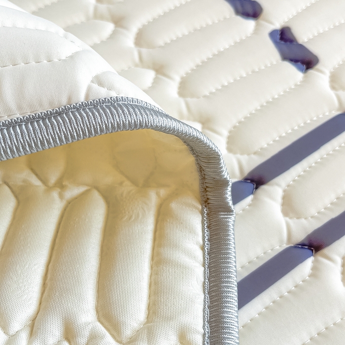 91家纺网 家纺一手货源 找家纺 川悦生活 2025新款大阪宿舍凉感丝凉席 元气小鱼