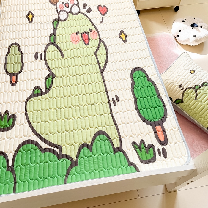 91家纺网 家纺一手货源 找家纺 川悦生活 2025新款大阪宿舍凉感丝凉席 哈哈恐龙