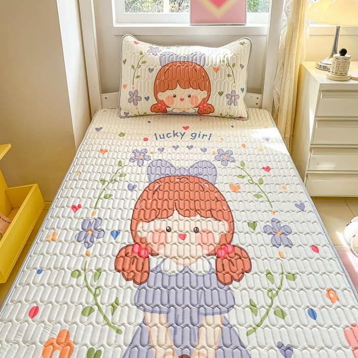 91家纺网 家纺一手货源 找家纺 川悦生活 2025新款大阪宿舍凉感丝凉席 萌萌妹紫兰