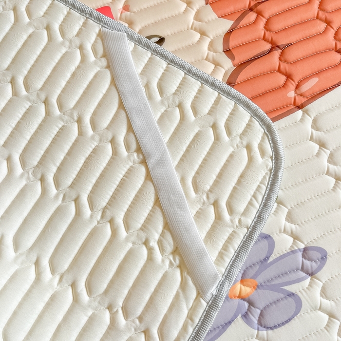 91家纺网 家纺一手货源 找家纺 川悦生活 2025新款大阪宿舍凉感丝凉席 萌萌妹紫兰