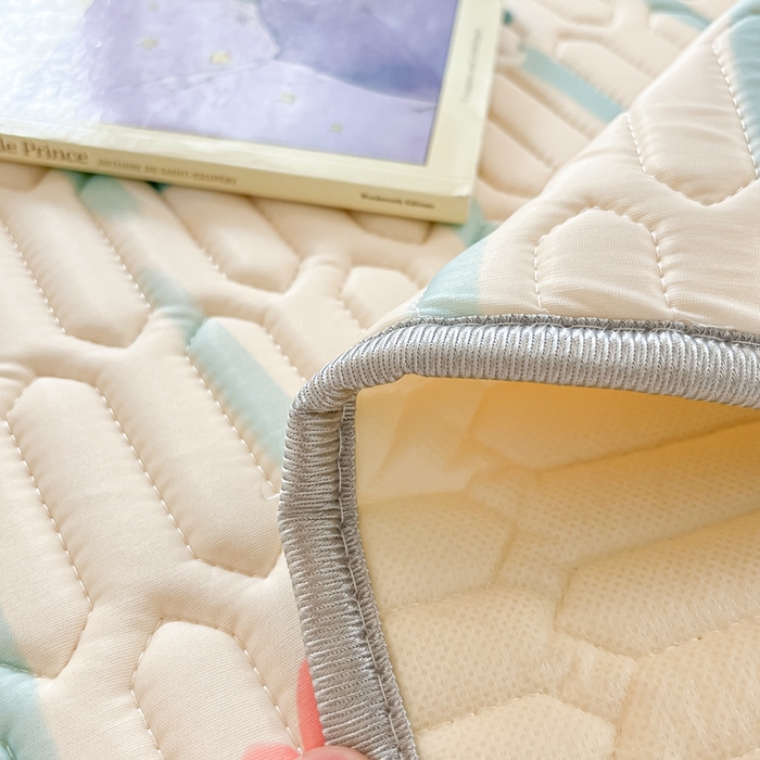 91家纺网 家纺一手货源 找家纺 川悦生活 2025新款大阪宿舍凉感丝凉席 萌萌星系