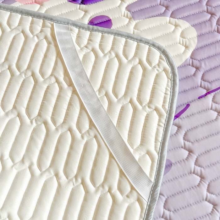 91家纺网 家纺一手货源 找家纺 川悦生活 2025新款大阪宿舍凉感丝凉席 米哈小兔