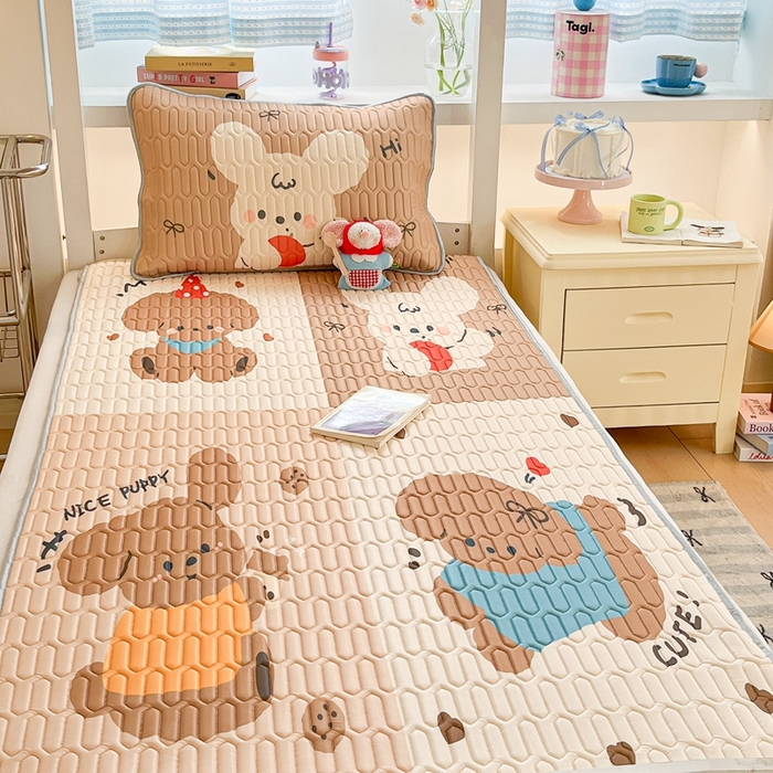 91家纺网 家纺一手货源 找家纺 川悦生活 2025新款大阪宿舍凉感丝凉席 布丁奶团