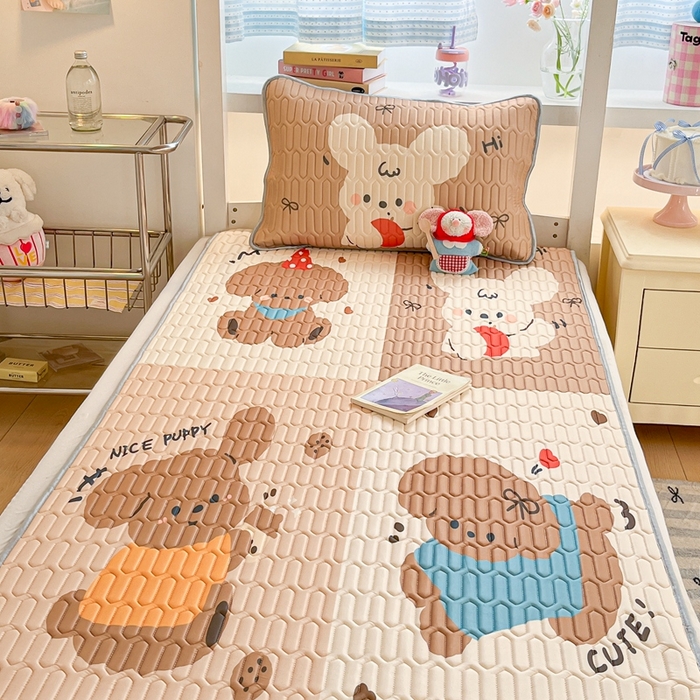 91家纺网 家纺一手货源 找家纺 川悦生活 2025新款大阪宿舍凉感丝凉席 布丁奶团