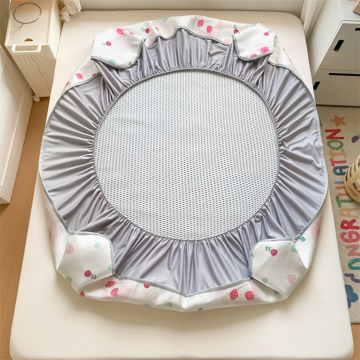 91家纺网 家纺一手货源 找家纺 美澳家纺 2025新款数码印花冰藤席凉席三件套床笠款凉席三件套 草莓多多