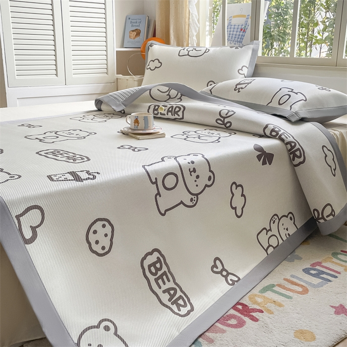 91家纺网 家纺一手货源 找家纺 美澳家纺 2025新款数码印花冰藤席凉席三件套床笠款凉席三件套 开心旺仔