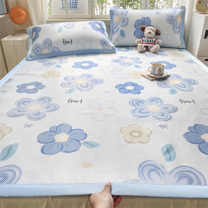 91家纺网 家纺一手货源 找家纺 美澳家纺 2025新款数码印花冰藤席凉席三件套床笠款凉席三件套 花漾星辰