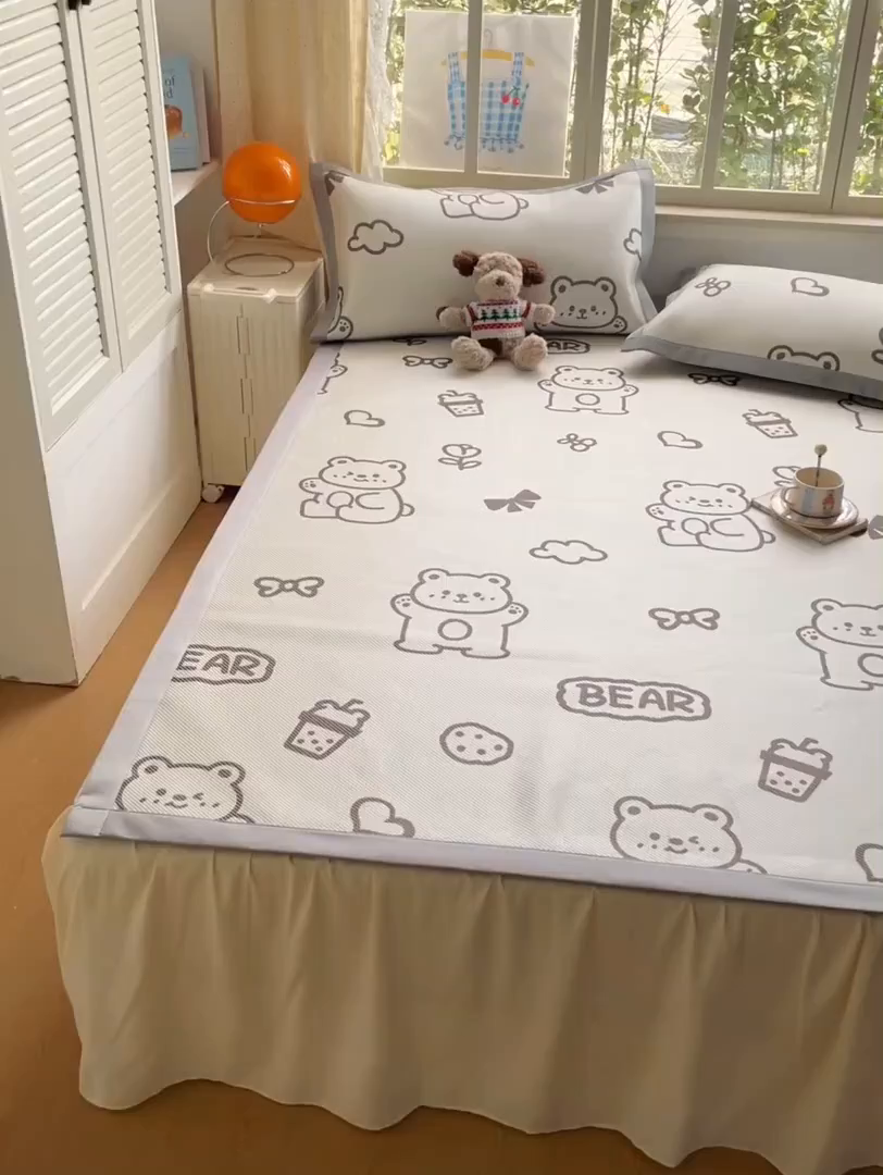 91家纺网 家纺一手货源 找家纺 美澳家纺 2025新款数码印花冰藤席凉席三件套床笠款凉席三件套 开心旺仔