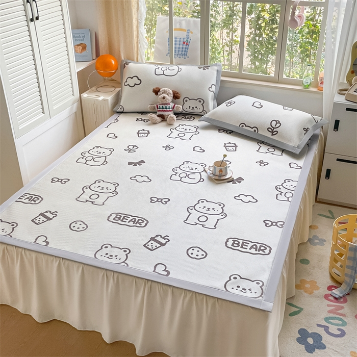 91家纺网 家纺一手货源 找家纺 美澳家纺 2025新款数码印花冰藤席凉席三件套床笠款凉席三件套 开心旺仔