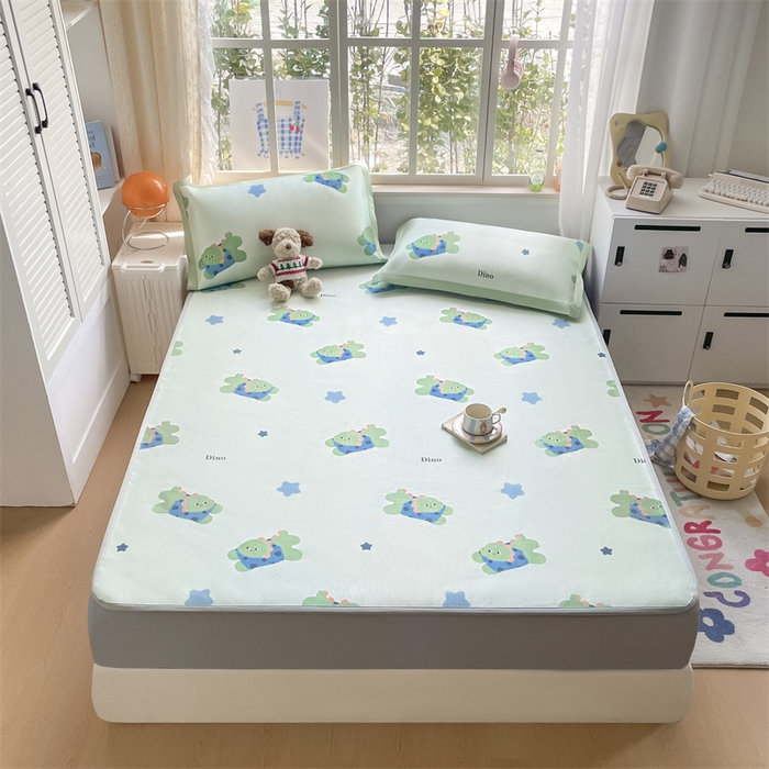 91家纺网 家纺一手货源 找家纺 美澳家纺 2025新款数码印花冰藤席凉席三件套床笠款凉席三件套 恐龙派对