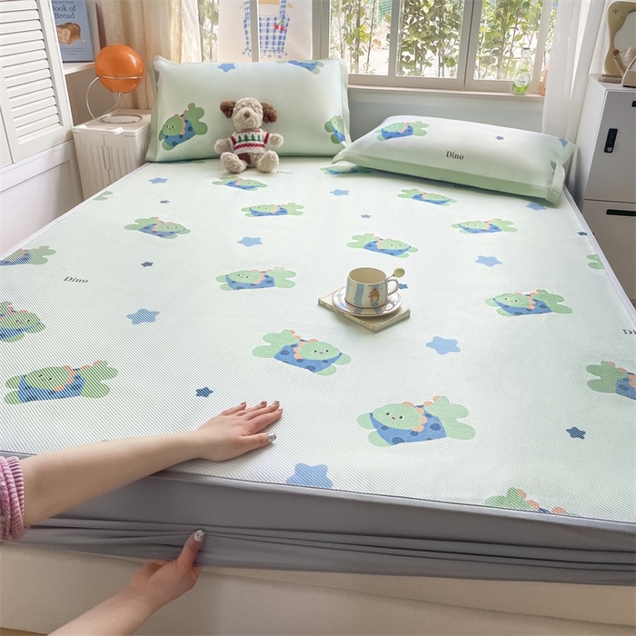 91家纺网 家纺一手货源 找家纺 美澳家纺 2025新款数码印花冰藤席凉席三件套床笠款凉席三件套 恐龙派对