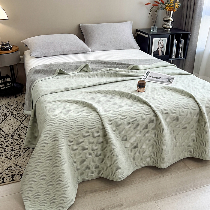 91家纺网 家纺一手货源 找家纺 世纪绒品 2025新款A类全棉纯棉三层纱多功能毛巾被盖毯床单夏被夏凉被空调被 莫奈-淡绿