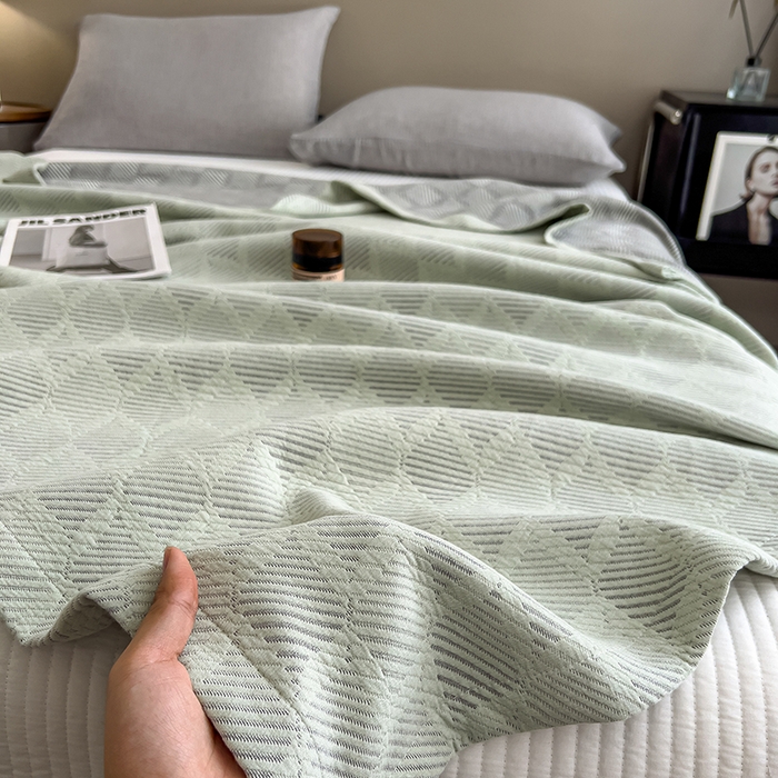 91家纺网 家纺一手货源 找家纺 世纪绒品 2025新款A类全棉纯棉三层纱多功能毛巾被盖毯床单夏被夏凉被空调被 莫奈-淡绿