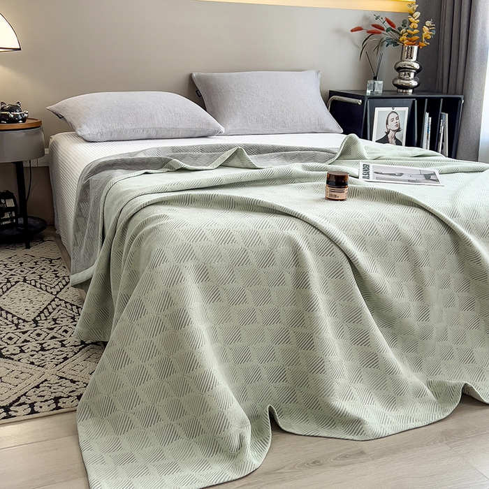 91家纺网 家纺一手货源 找家纺 世纪绒品 2025新款A类全棉纯棉三层纱多功能毛巾被盖毯床单夏被夏凉被空调被 莫奈-淡绿