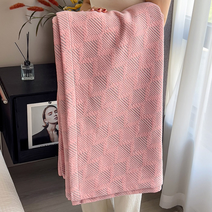 91家纺网 家纺一手货源 找家纺 世纪绒品 2026新款A类全棉纯棉三层纱多功能毛巾被盖毯床单夏被夏凉被空调被 莫奈-粉