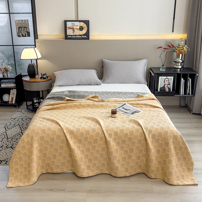 91家纺网 家纺一手货源 找家纺 世纪绒品 2025新款A类全棉纯棉三层纱多功能毛巾被盖毯床单夏被夏凉被空调被 莫奈-黄