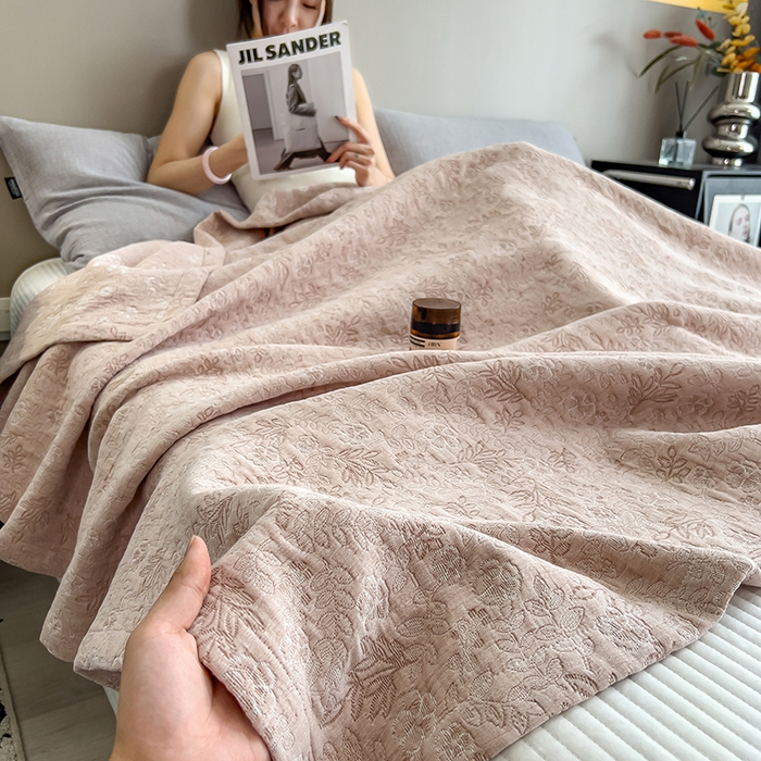 91家纺网 家纺一手货源 找家纺 世纪绒品 2025新款A类全棉纯棉三层纱多功能毛巾被盖毯床单夏被夏凉被空调被 秋韵-咖