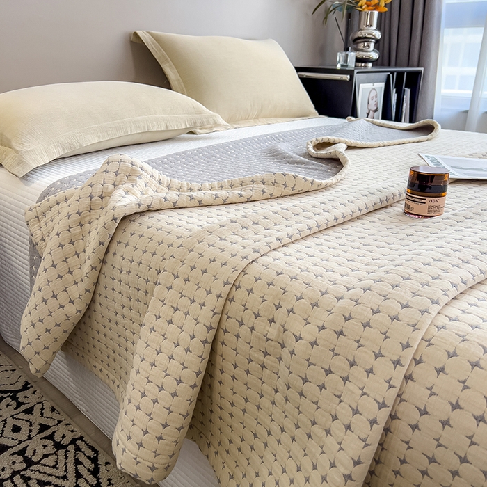 91家纺网 家纺一手货源 找家纺 世纪绒品 2025新款A类全棉纯棉三层纱多功能毛巾被盖毯床单夏被夏凉被空调被 时光-卡其