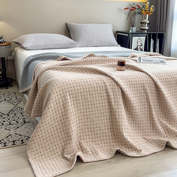 91家纺网 家纺一手货源 找家纺 世纪绒品 2025新款A类全棉纯棉三层纱多功能毛巾被盖毯床单夏被夏凉被空调被 时光-浅咖