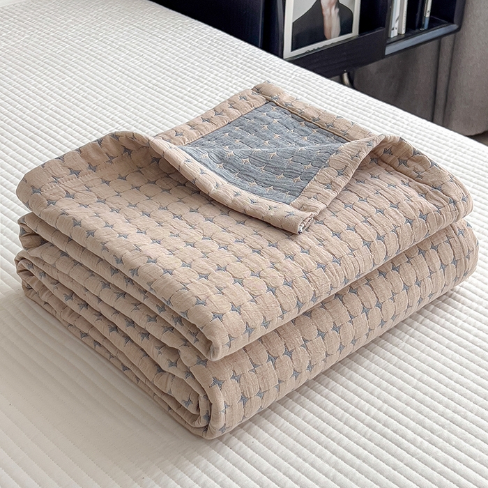 91家纺网 家纺一手货源 找家纺 世纪绒品 2025新款A类全棉纯棉三层纱多功能毛巾被盖毯床单夏被夏凉被空调被 时光-浅咖