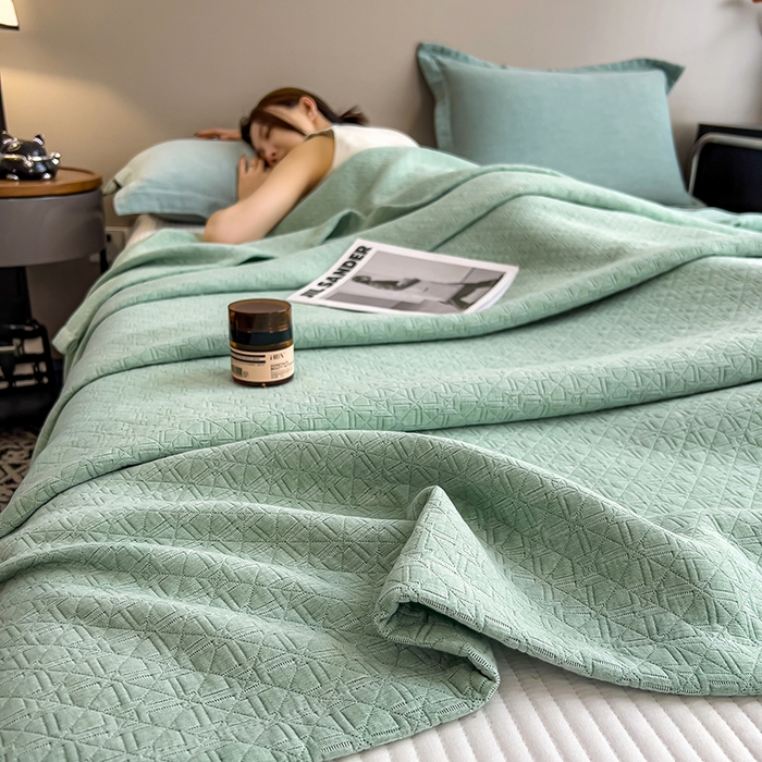 91家纺网 家纺一手货源 找家纺 世纪绒品 2025新款A类全棉纯棉三层纱多功能毛巾被盖毯床单夏被夏凉被空调被 素影-绿