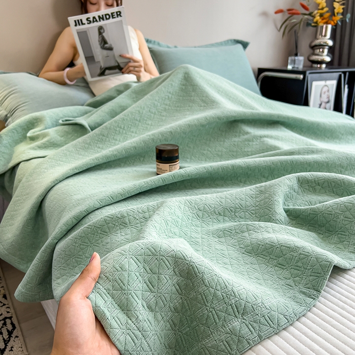 91家纺网 家纺一手货源 找家纺 世纪绒品 2025新款A类全棉纯棉三层纱多功能毛巾被盖毯床单夏被夏凉被空调被 素影-绿