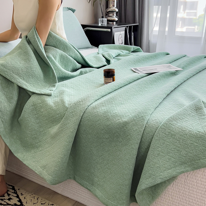 91家纺网 家纺一手货源 找家纺 世纪绒品 2025新款A类全棉纯棉三层纱多功能毛巾被盖毯床单夏被夏凉被空调被 素影-绿