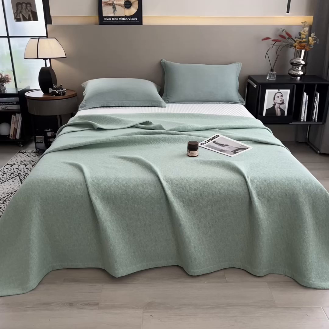 91家纺网 家纺一手货源 找家纺 世纪绒品 2025新款A类全棉纯棉三层纱多功能毛巾被盖毯床单夏被夏凉被空调被 素影-绿